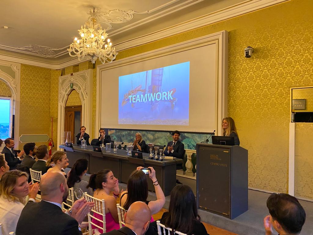 b9ff60ae-ff71-4019-945c-189b1231eb81